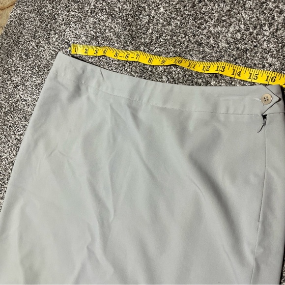 Giorgio Armani Business Casual Skirt W/ Back Slit, Size 46 Grey / Beige - Picture 4 of 10